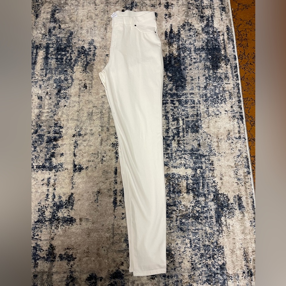 White stretchy jeggings